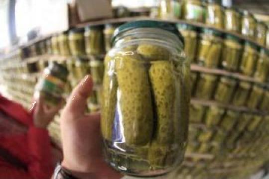 Castraveti murati (Pickled Cucumbers in Jar) 3-6cm /5-9cm de la Kim Foods Srl