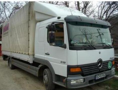 Transport de marfa cu camion Mercedes