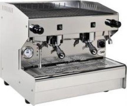Espressor profesional de bar compact semiautomat 2 gr de la Dair Comexim 2000 Srl