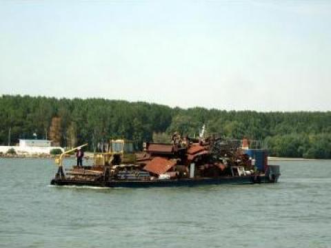 Transport fluvial de marfuri din Tulcea catre Delta