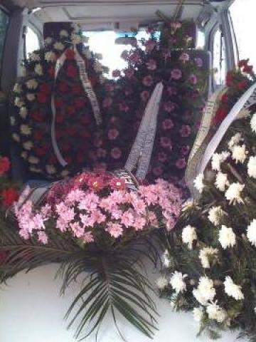 Coroane, jerbe, coronite, flori de la Casa Funerara Bucur