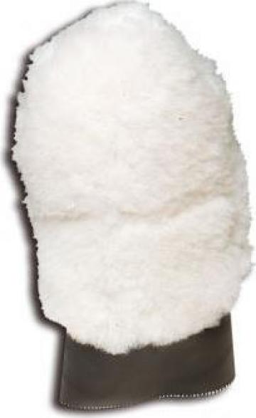 Manusa de curatare din lana merinos de la BilCar Kosmetik