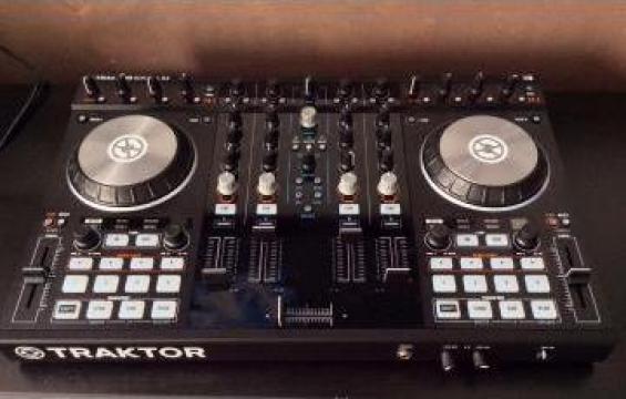 Inchiriere consola DJ Traktor S4 / S8 de la Prodrupo Consulting