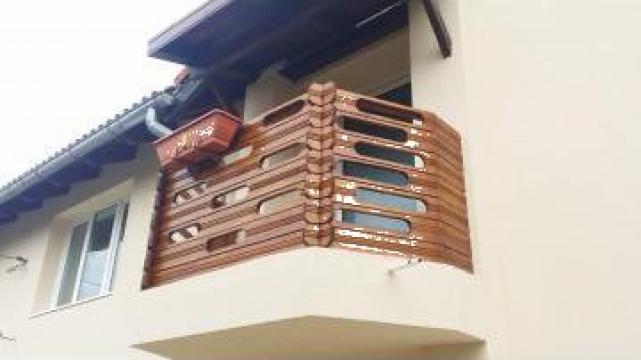 balcon lemn