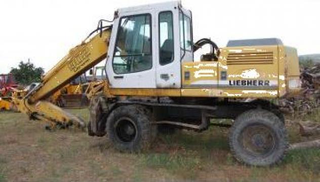Dezmembrare excavator Liebherr 902 Litronic de la Buldoardeal SRL