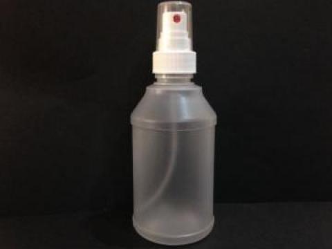Flacon plastic transparent/alb 270 ml cu dop atomizor de la Vanmar Impex Srl