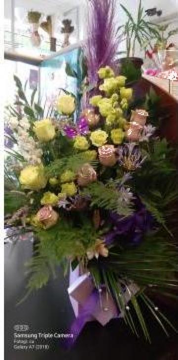 Aranjamente florale pe cutie - 0008 de la La Gradina Stil