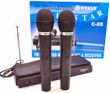 Set de microfoane wireless C-05 de la Www.oferteshop.ro - Cadouri Online