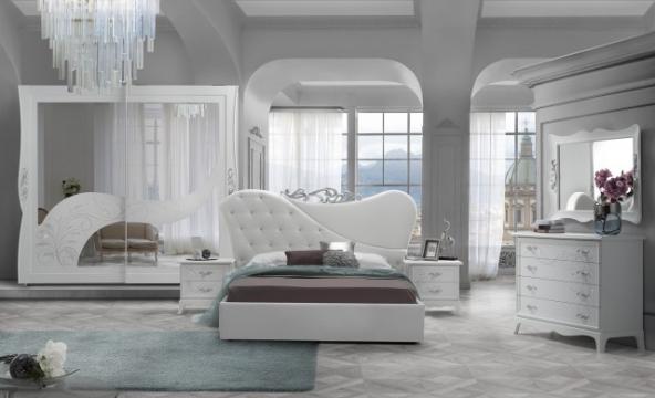 Dormitor Brielle, alb, pat 160x200 cm, dulap cu 2 usi de la CB Furniture Srl