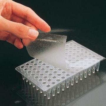 Folie adeziva pentru placi PCR 100 buc de la Distrimed Lab SRL