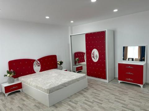 Set dormitor Selena alb rosu cu pat matrimonial 160cmx200cm de la Wizmag Distribution Srl