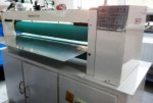 Masina de presat YP 700 de la Kronstadt Papier Technik S.a.