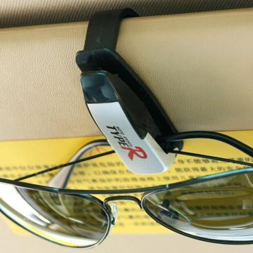Suport ochelari universal pentru parasolar AVX-KX9549 de la Auto Care Store Srl