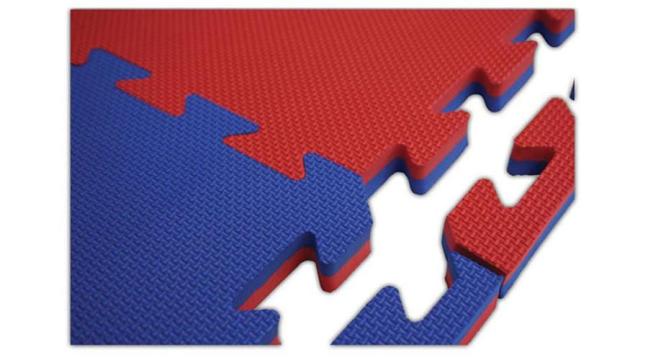 Margine 100x100x2cm puzzle pentru tatami LEE rosu-albastru de la S-Sport International Kft.