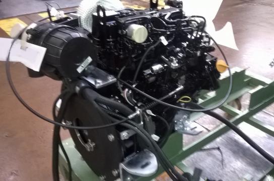 Motor Yanmar 3TNV76, Yanmar VIO 25 de la Instalatii Si Echipamente Srl