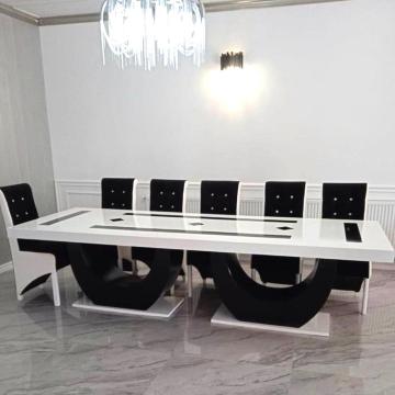 Masa living cu 12 scaune culoare alb cu negru