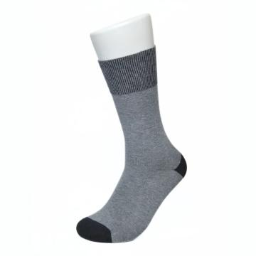 Sosete gri cu fir de argint pur de la Sockspoint Srl