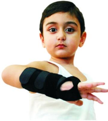 Orteza incheietura mainii-mana, dinamica, pentru copii de la Medaz Life Consum Srl