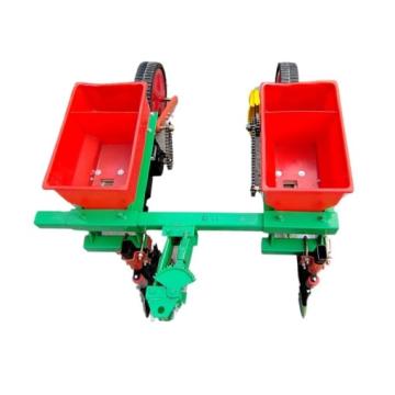 Semanatoare de porumb cu fertilizator