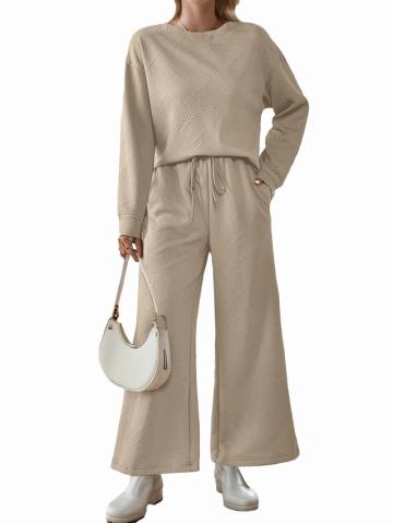 Costum casual pentru femei, ideal iesiri primavara toamna de la Molifag Srl