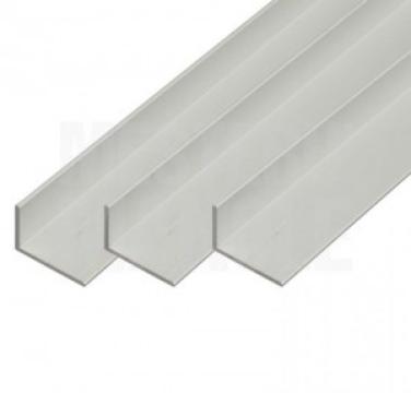 Cornier cu laturi inegale aluminiu 6m 40x20x2mm de la URBANIX SRL
