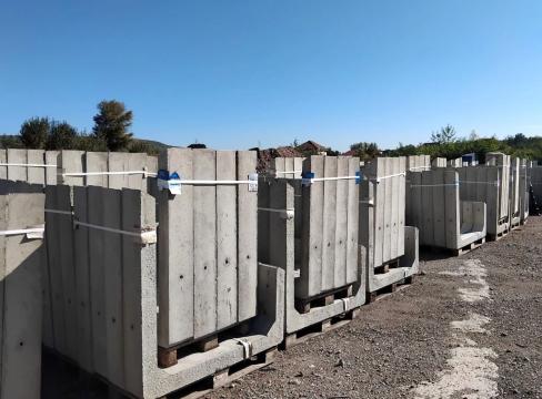 Suport de panou solar din beton cu unghi de 30 de grade de la Andbas