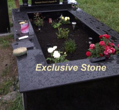Placare borduri cu granit negru