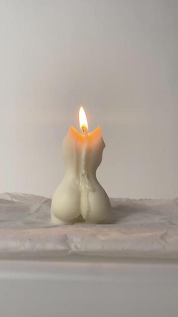 Lumanare decorativa in forma de bust de femeie