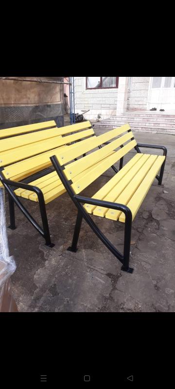 Banca stradala (gradina) de la Oskar  Radulescu  Srl