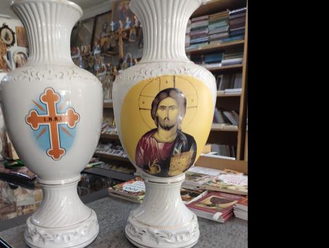 Vaze Ani cu decor religios
