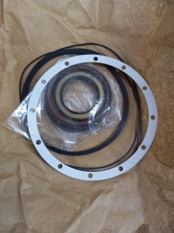 Garnituri MCR3 de la Reparatii Pompe Hidraulice Srl