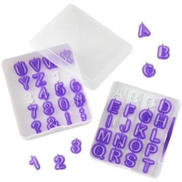 Set decupatoare cifre si litere, 40 buc. - Wilton de la Lumea Basmelor International Srl