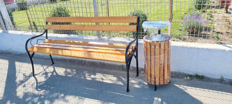 Set banca de parc si cos de gunoi de la Moblux Stradal SRL