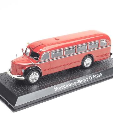 Macheta autobuz pompieri Mercedes-Benz O6600 scara 1:72