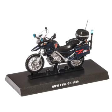 Macheta motocicleta BMW F650 GS Carabinieri 1999 scara 1:24 de la Hobbyplanet Romania