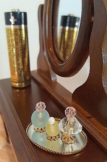 Miniaturi papusi Set sticlute parfum